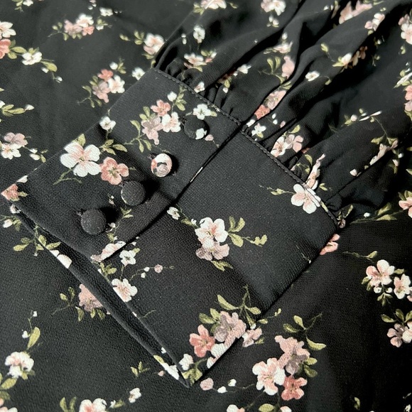 Bardot Sheer One Shoulder Black Floral Top NWT size Small - Picture 6 of 7
